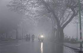 MÙA NỒM ẨM CÓ NÊN SƠN NHÀ KHÔNG 